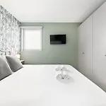 Bonjardim - Modern Garden Duplex M *
