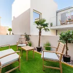 Bonjardim - Modern Garden Duplex M Lejlighed